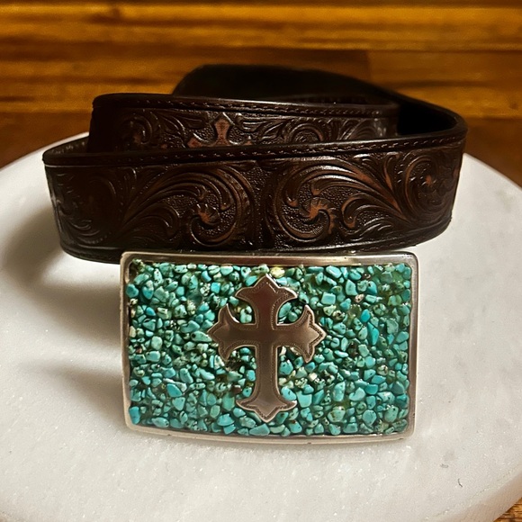 Nocona ~ Women’s Medium ~ Brown Leather Hand Tooled W/Faux Turquoise Cross Belt